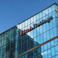 Deuda de México seguirá en aumento mientras no se resuelva crisis financiera de Pemex: Fitch Ratings
