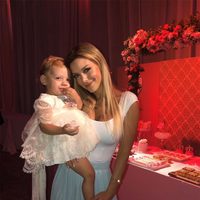 "Sótano nunca": Evangelina Anderson enterneció las redes con un fascinante video de su hija Emma