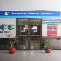 Empleados de Profeco en Campeche protestan por el cierre de oficinas
