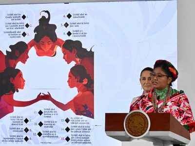 Izan por primera vez bandera nacional  a "toda asta" por Día Internacional de la Mujer Indígena