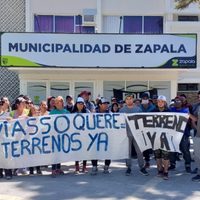 Acampe frente a la municipalidad de Zapala: reclaman terrenos para familias sin techo
