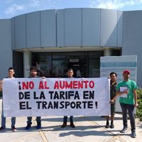 Se manifiestan contra iniciativa de alza al transporte público en Colima