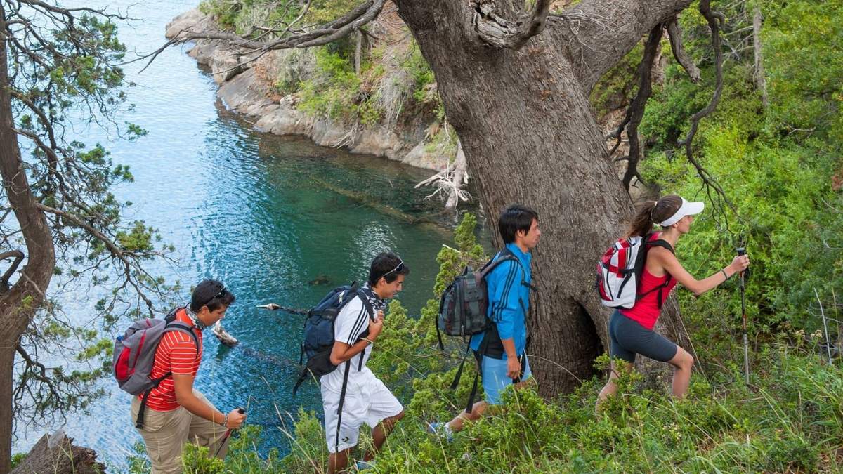 Trekking en la cordillera. Fuente: (Instagram)