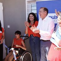 Omar Gutiérrez entregó 53 viviendas en Cuenca XV