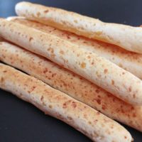Chipalitos: hacé estos grisines de chipá con pocos ingredientes, súper rendidores y crocantes