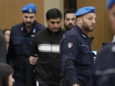 Tribunal da cadena perpetua para los padres de una mujer paquistaní asesinada por su familia