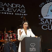 Sandra Cuevas ofrece "oportunidad laboral" en su empresa Diamond Group