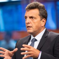 “Orgulloso”: la hija de Sergio Massa fiscalizó en estas PASO y representó al partido