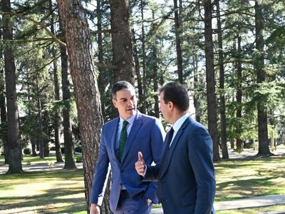 Pedro Sánchez alerta sobre riesgo de retroceso en caso de alianza entre PP y Vox