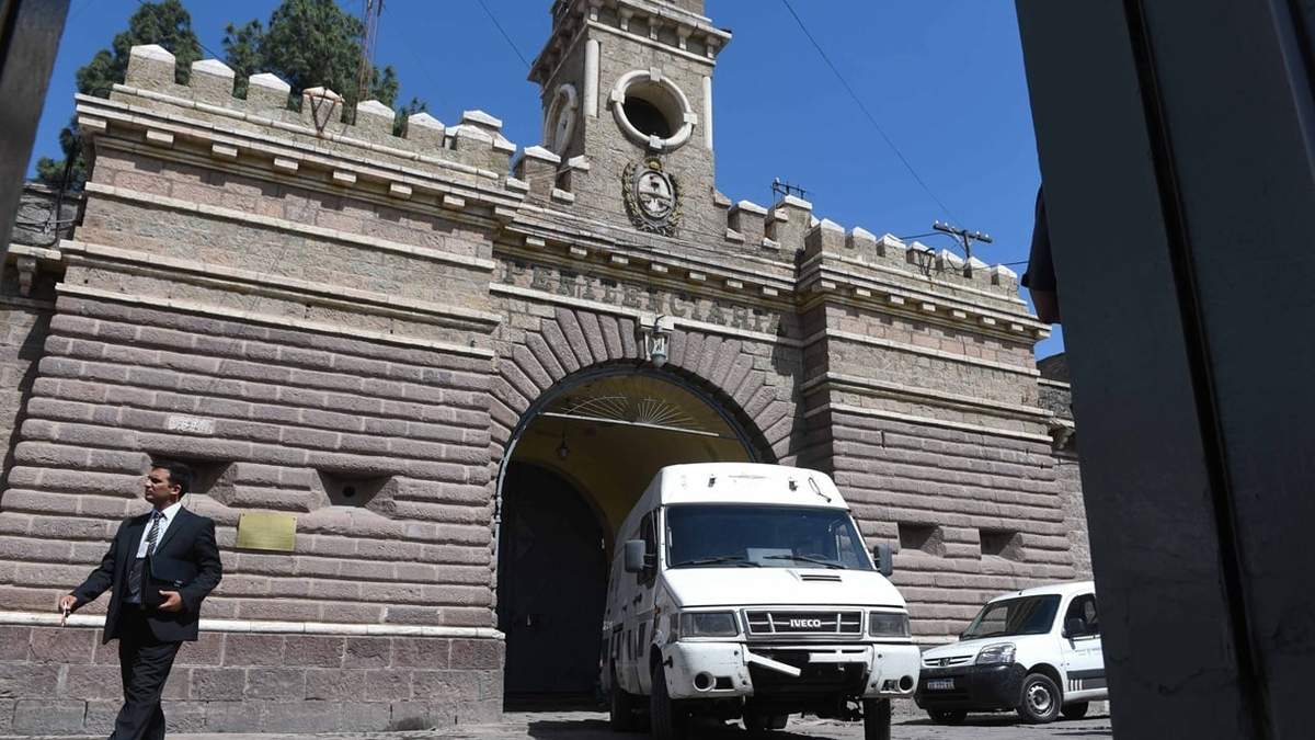 El Gobierno le podrá quitar los celulares a los presos mendocinos
