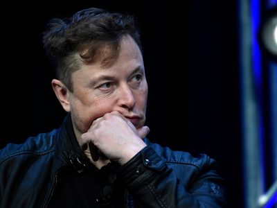 Comisión de Bolsa y Valores demanda a Musk por no informar sobre su participación en Twitter