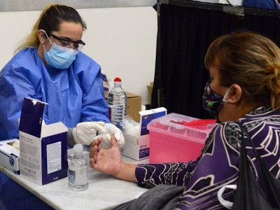 Test rápido: detectaron el primer caso de coronavirus en una estación porteña
