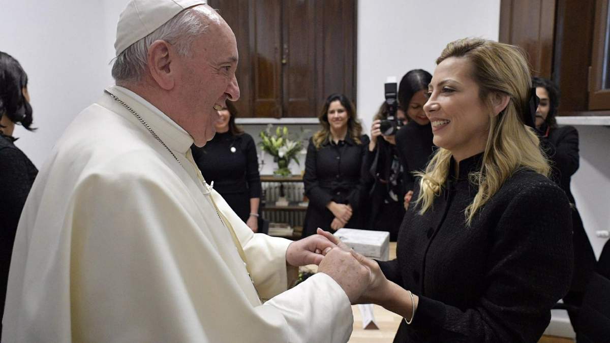 Papa Francisco y Fabiola Yáñez. Fuente: (Twitter)