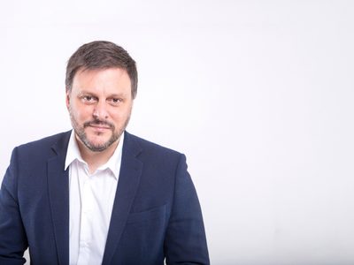 Santoro convocó a "peronistas, radicales, independientes y liberales"
