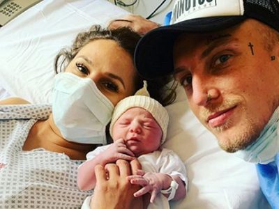 ¿A quién se parece Abril? El Polaco compartió una foto de su bebé y el parecido saltó al instante