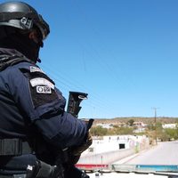 Acribillan a mujer policía afuera de su casa en Zacatecas