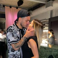 Pareja ardiente: así se exhibieron Camila Galante y Leandro Paredes al borde de la piscina