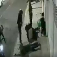 Captan en video asalto a cuatro repartidores de comida en la CDMX