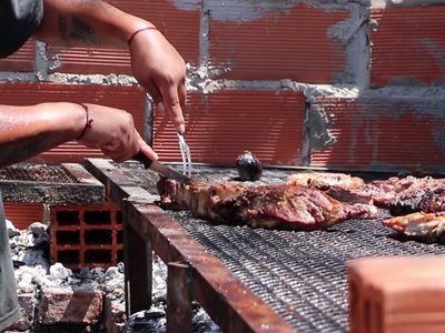 Increíble: a pesar de tener compañeros con coronavirus, colectiveros hicieron un asado en cuarentena