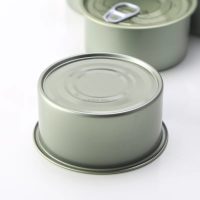 Con las latas de atún que ibas a tirar, creá esta divina y original idea para poner en tu mesa de luz