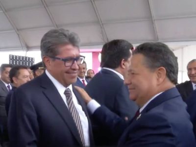 Ricardo Monreal fue abucheado durante la toma de posesión de Julio Menchaca en Hidalgo (Video)