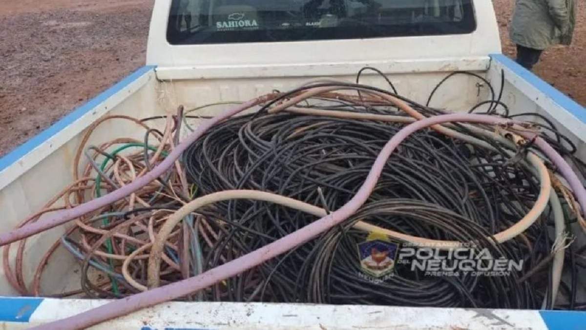 El robo de cables es una actividad delictiva peligrosa, advirtió CALF. Fuente: (Policía de Neuquén)