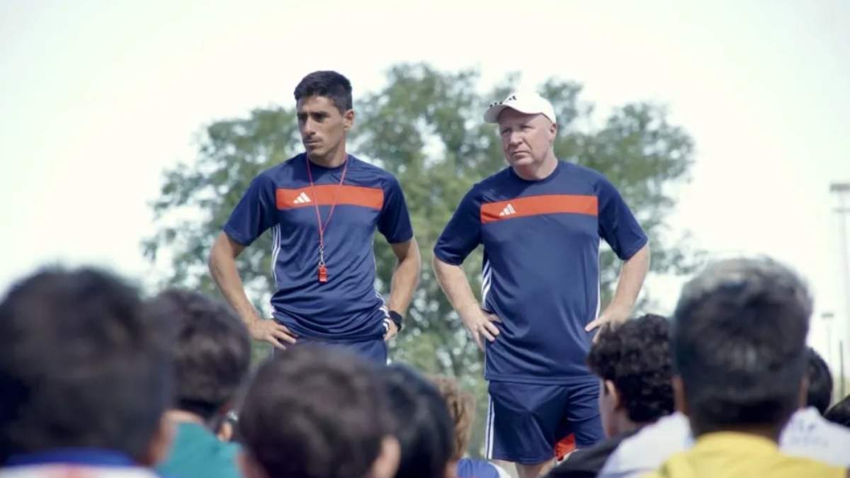 Carlos Mac Allister cordinará un campus de fútbol en Neuquén. Fuente: (Neuquén Informa)