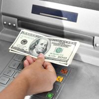Economistas se mostraron en contra de una nueva restricción a la compra de dólares