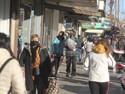Amplían el horario de atención comercial en Neuquén Capital