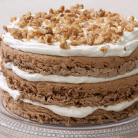 Torta de queso y nuez, fácil e ideal para lucirse como repostero profesional