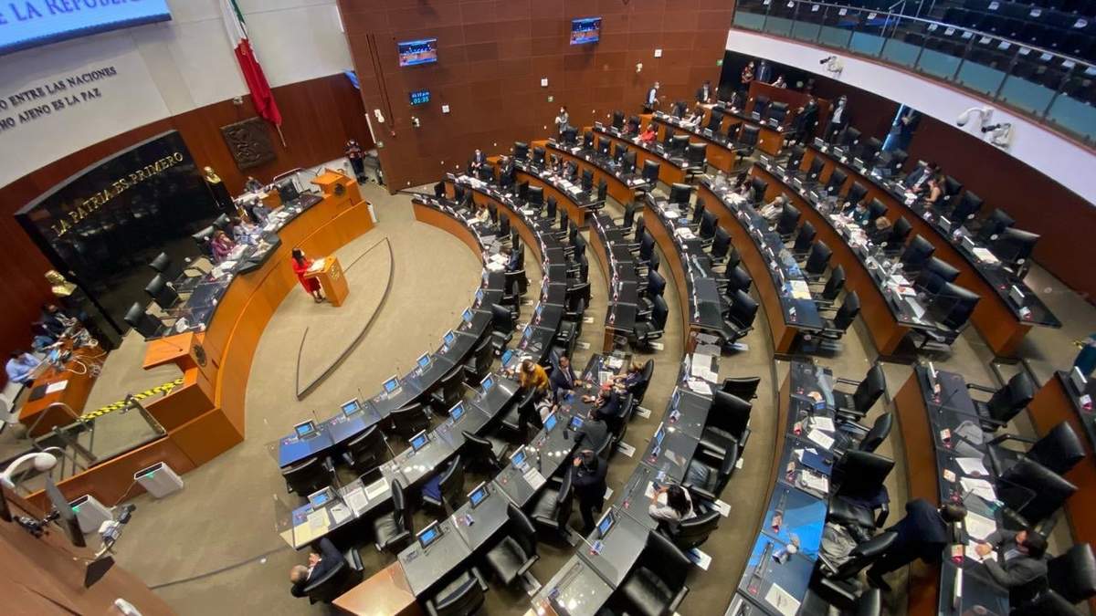 Sesión en el Senado de la República