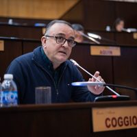 Carlos Coggiola consultó por el estado de las viviendas institucionales construidas por la provincia