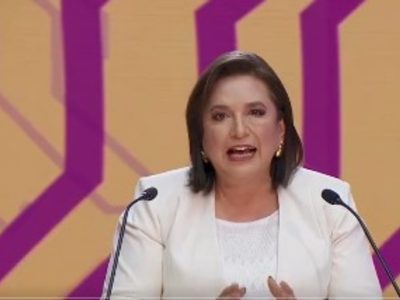 Xóchitl plantea consultar sobre falta de medicamentos... a los difuntos
