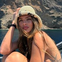 Desde Turquía, la China Suárez marca tendencia con el look playero que nunca pasa de moda y va con cualquier estilo