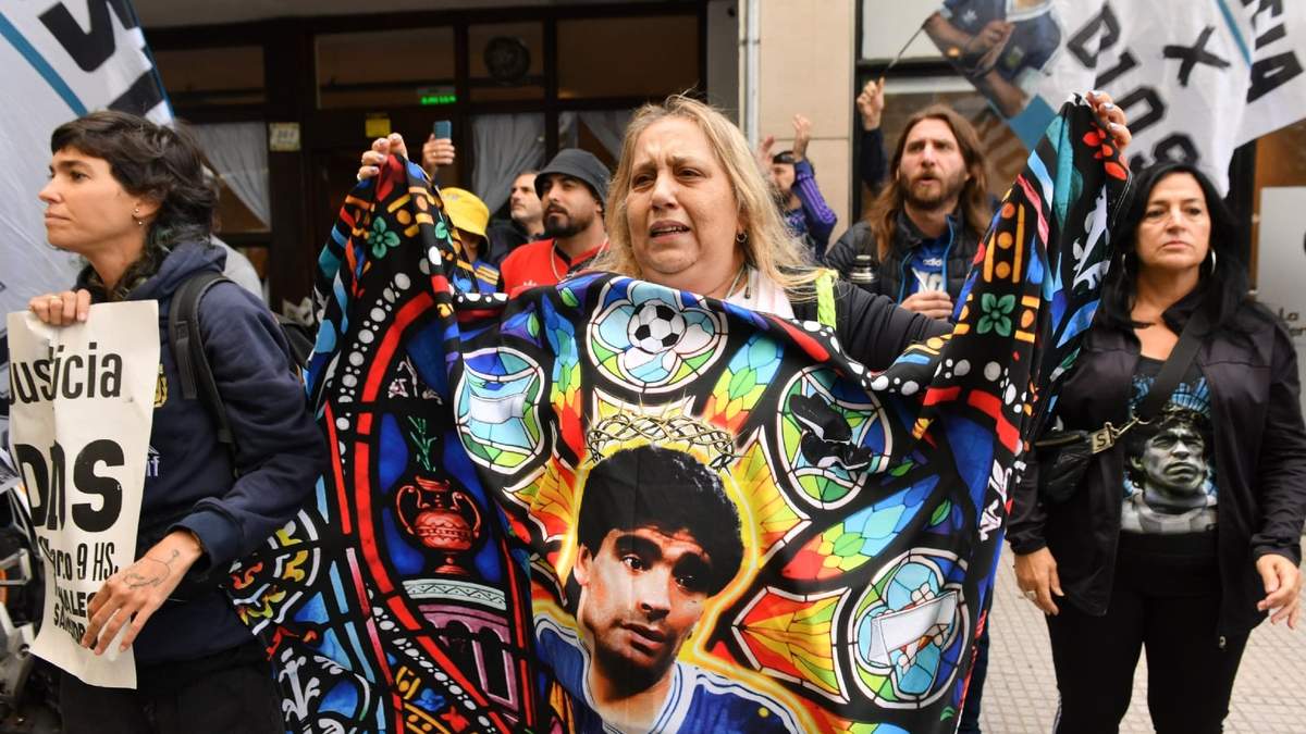 El gran problema que afronta el juicio por la muerte de Diego Armando Maradona es que la causa vaya a foja cero.