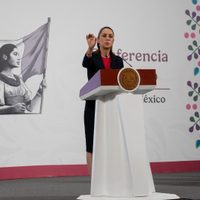 Sheinbaum condena xenofobia en marcha anti gentrificación y el “clasismo aberrante” de Lady Racista