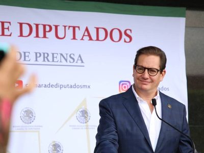 Salomón Chertorivski denuncia a Clara Brugada y Santiago Taboada por gastos excesivos
