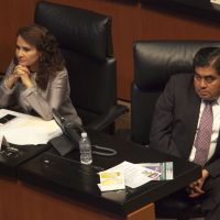 'La dirigencia del PRD quiere aliarse con el PAN”: Miguel Barbosa