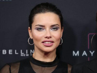 Los secretos de belleza de Adriana Lima para brillar en Victoria’s Secret: la clave para imitar su look