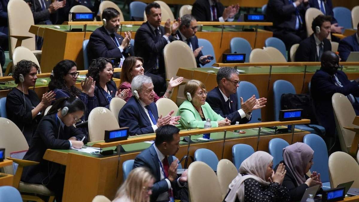 Michelle Bachelet en el anuncio de su nominación para la candidatura a la Secretaría General de la ONU
