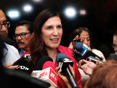 Kenia López se reunió con integrantes de “Somos México” para abordar temas de la reforma electoral