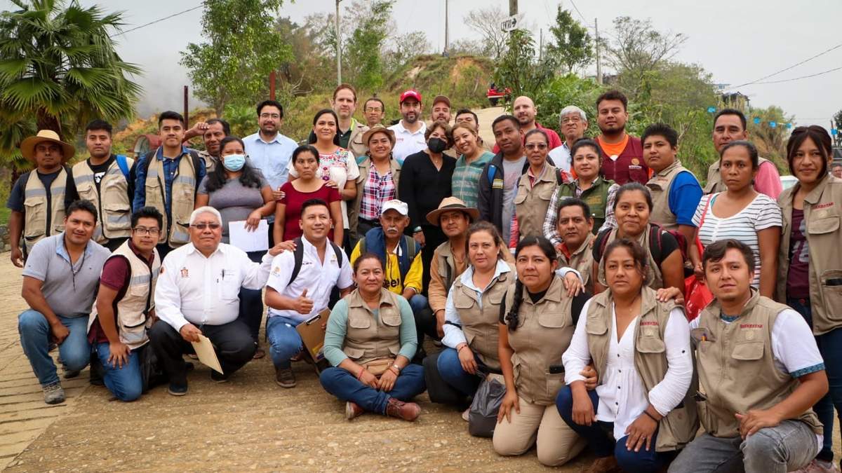 La delegada estatal de Programas para el Bienestar en Oaxaca, Nancy Ortiz Cabrera, publica fotografías en pose y sonriente