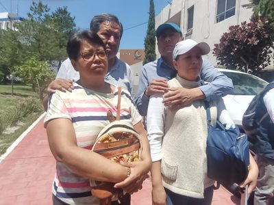 “No nos dejan verlo”, deploran abuelos del niño del kínder de Izcalli; piden que se los entreguen