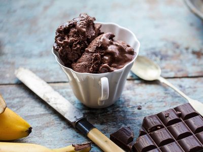 Sacate las ganas de algo dulce con este helado saludable que es un 10