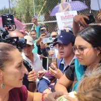 Alumna de Chapingo agredida por rector se reúne con Sheinbaum