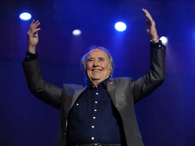 Joan Manuel Serrat se despide de los escenarios con concierto gratuito en el Zócalo de la CDMX