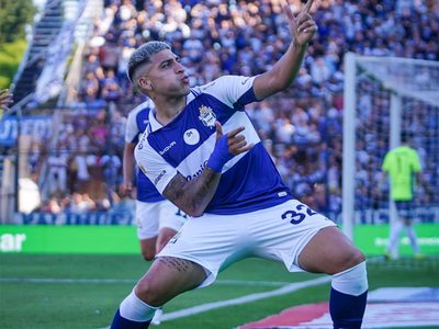Gimnasia La Plata venció a Vélez y sueña con los Playoffs