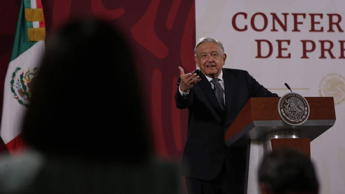 El presidente en la conferencia matutina