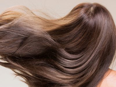 Con 1 producto barato y que encontrás en todas las farmacias, dejá tu cabello sedoso y sin nada de frizz