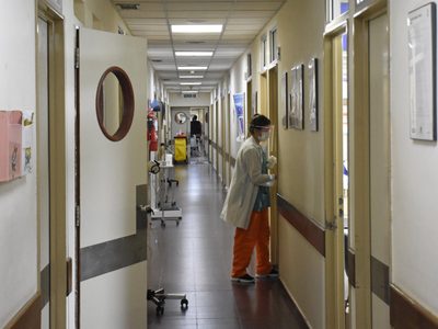 La UTI de Neuquén lleva más de 30 días al 100% de ocupación